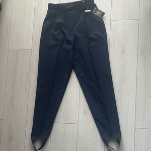 Elegant Women's Navy Skinny Pants
